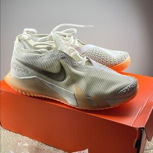 Nike White and Tan Athletic Shoes size 6.5